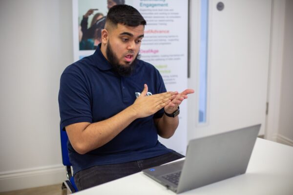Vocabulary BSL Level 3 - Technology at Home