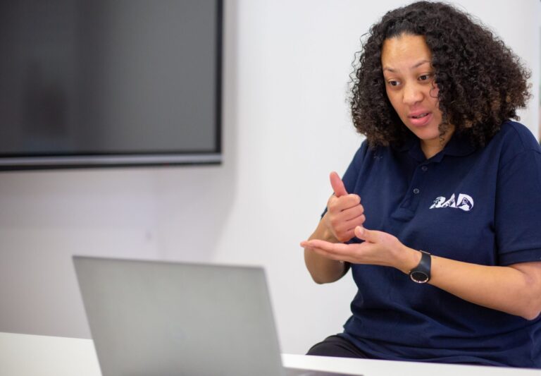 Vocabulary BSL Level 2 - eating and drinking